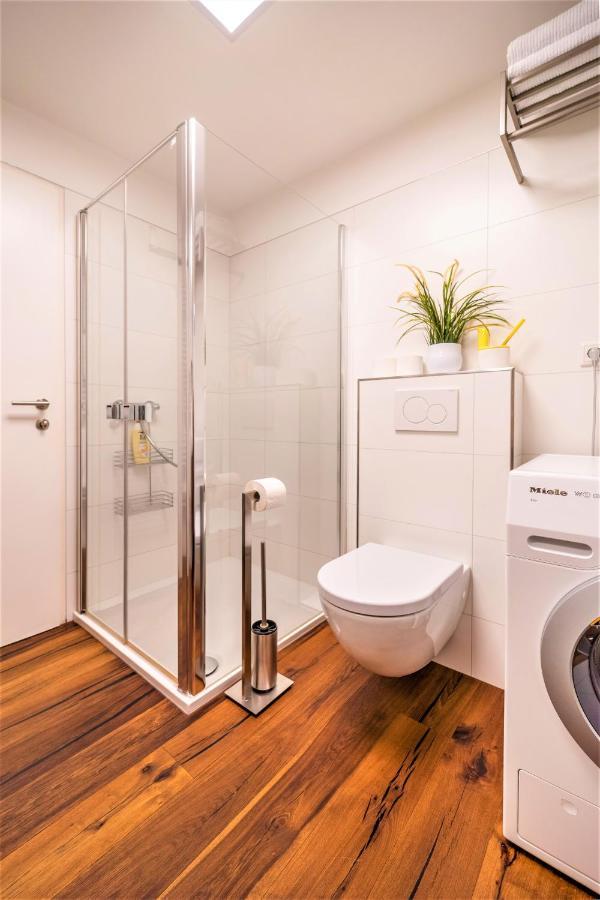 Haus Am Weinberg II Apartment Seekirchen am Wallersee Bagian luar foto