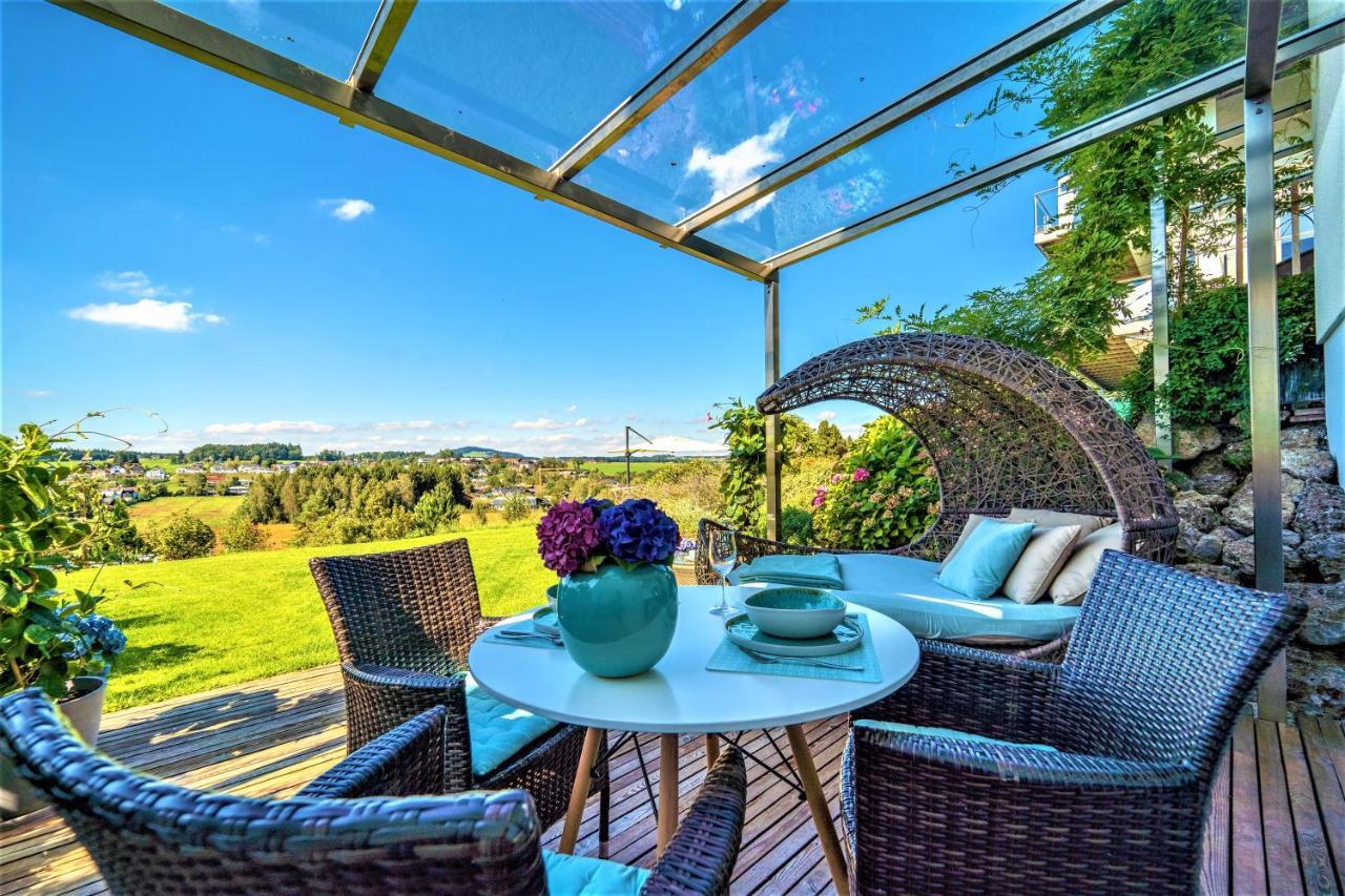 Haus Am Weinberg II Apartment Seekirchen am Wallersee Bagian luar foto