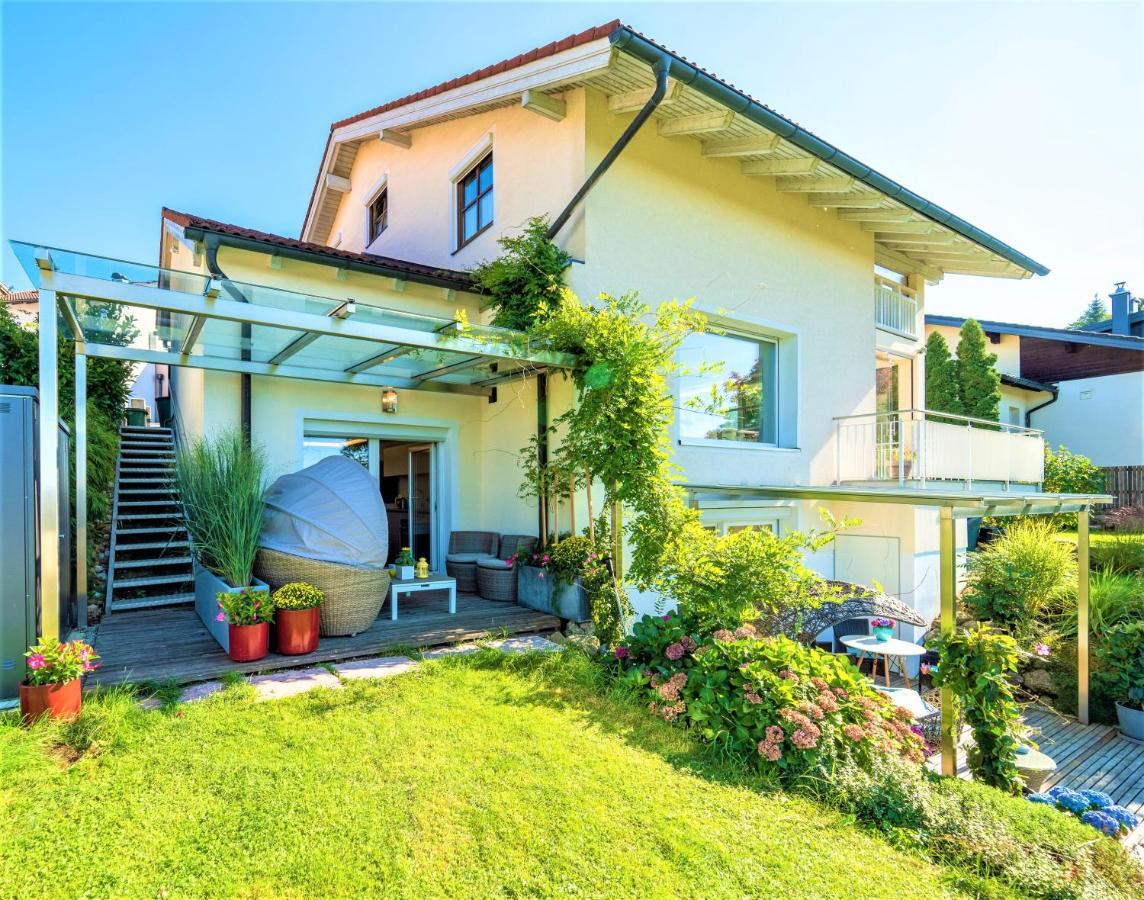 Haus Am Weinberg II Apartment Seekirchen am Wallersee Bagian luar foto
