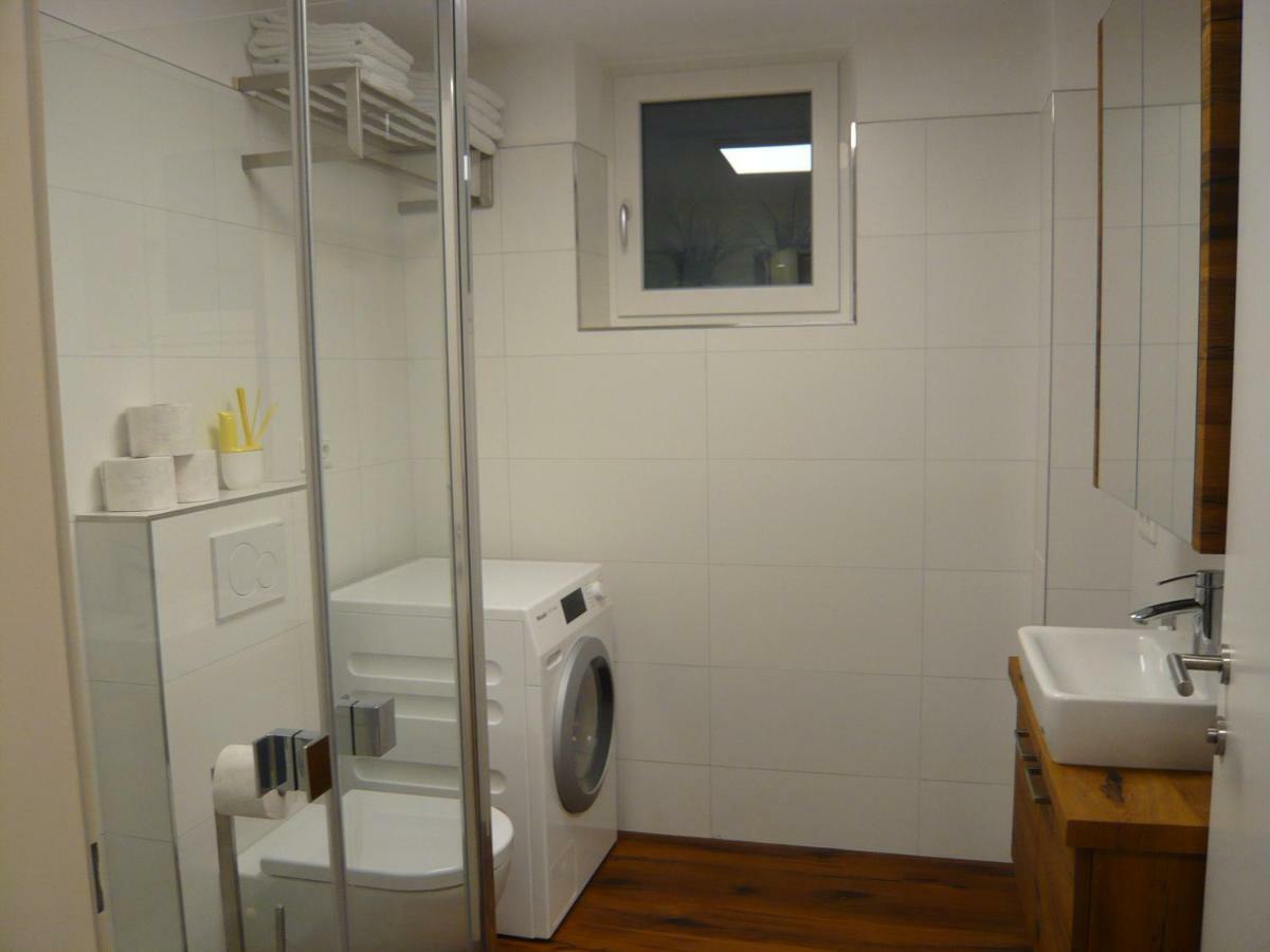 Haus Am Weinberg II Apartment Seekirchen am Wallersee Bagian luar foto