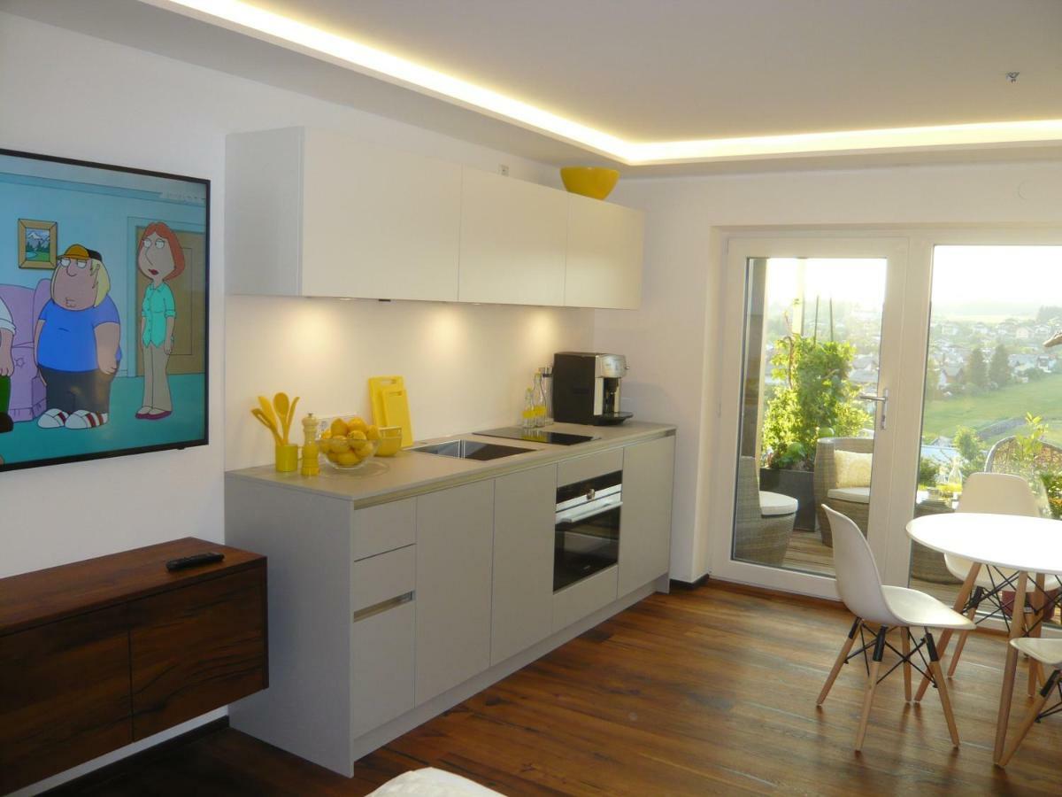 Haus Am Weinberg II Apartment Seekirchen am Wallersee Bagian luar foto